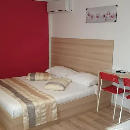 Postojna Rooms Πανσιόν Postojna