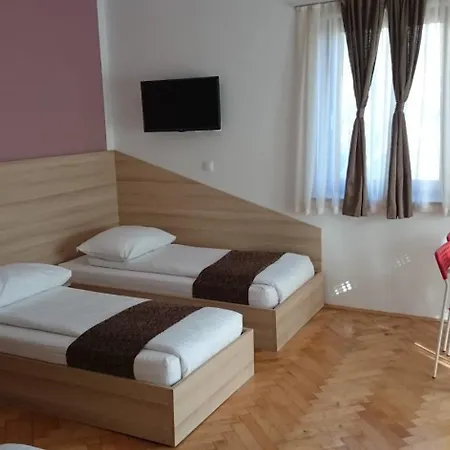Postojna Rooms