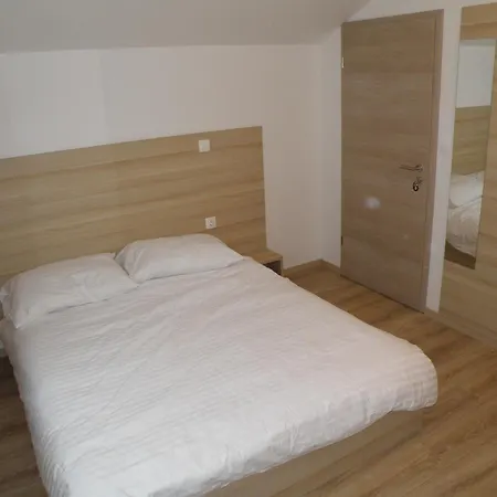 Guest house Postojna Rooms 3*