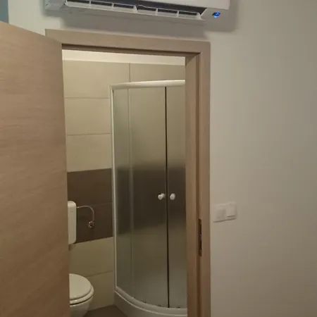 Πανσιόν Postojna Rooms Postojna