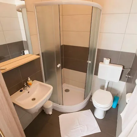 Postojna Rooms